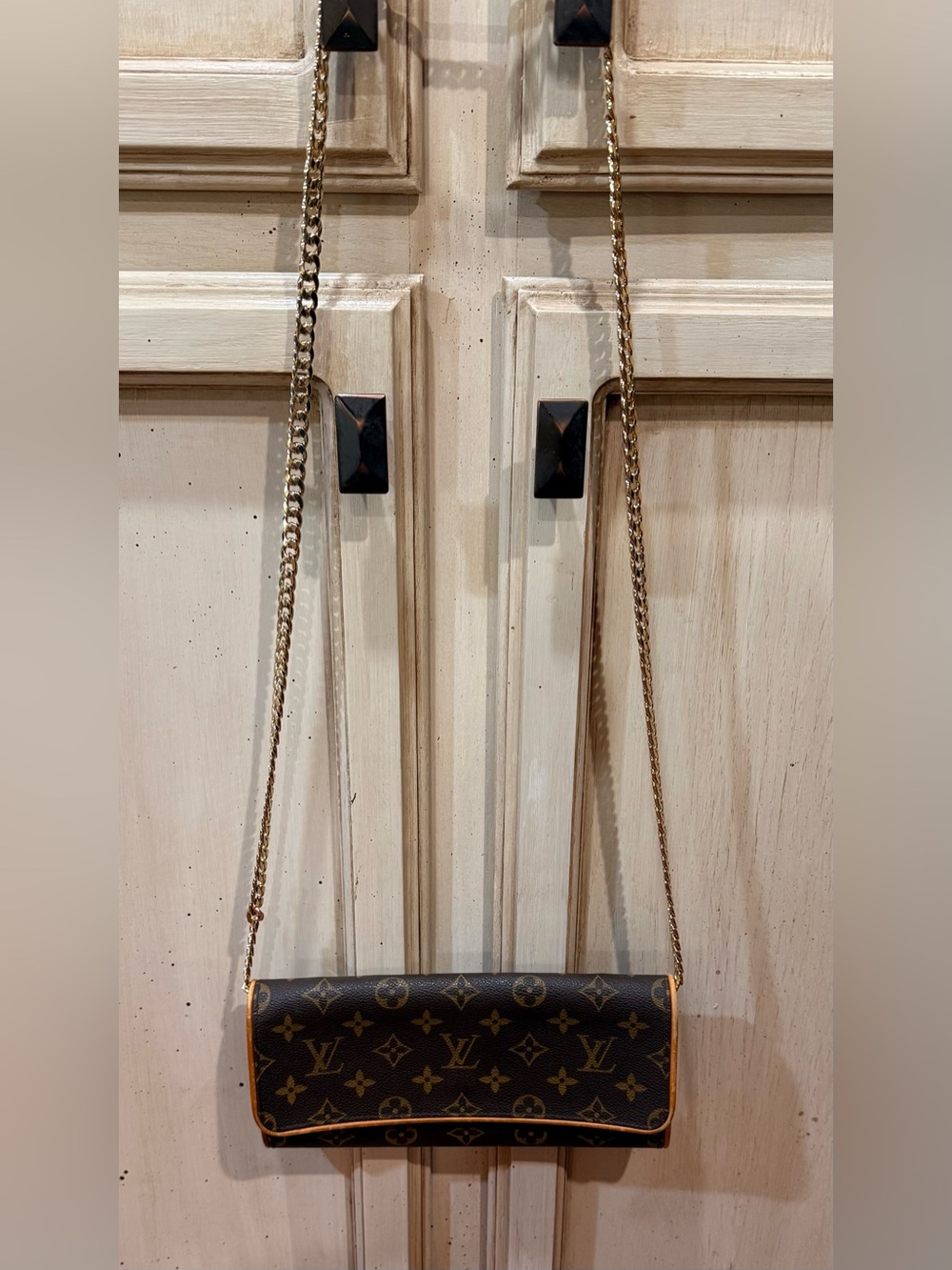 Authentic Louis Vuitton Crossbody Twin Pochette GM - Picture 12 of 15